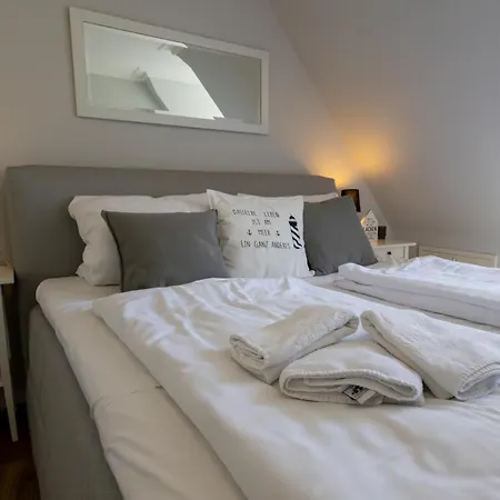 Doppelhaushaelfte Meerweh Holiday home *